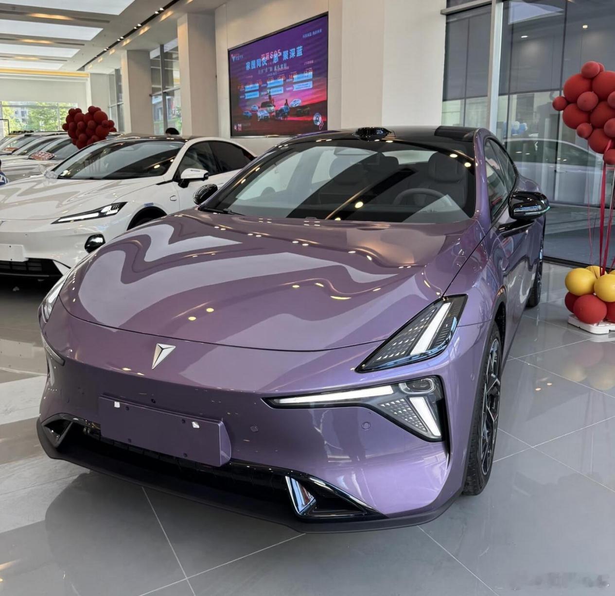 续航最高670公里,破天荒配备磁流变悬架等尖儿货,深蓝L06到店实拍15万级纯电