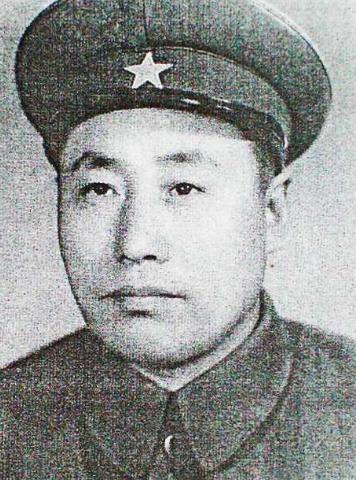 1944年12月，因为叛徒出卖，原抗联三路军特派员于天放被关押到日寇监狱。一天夜