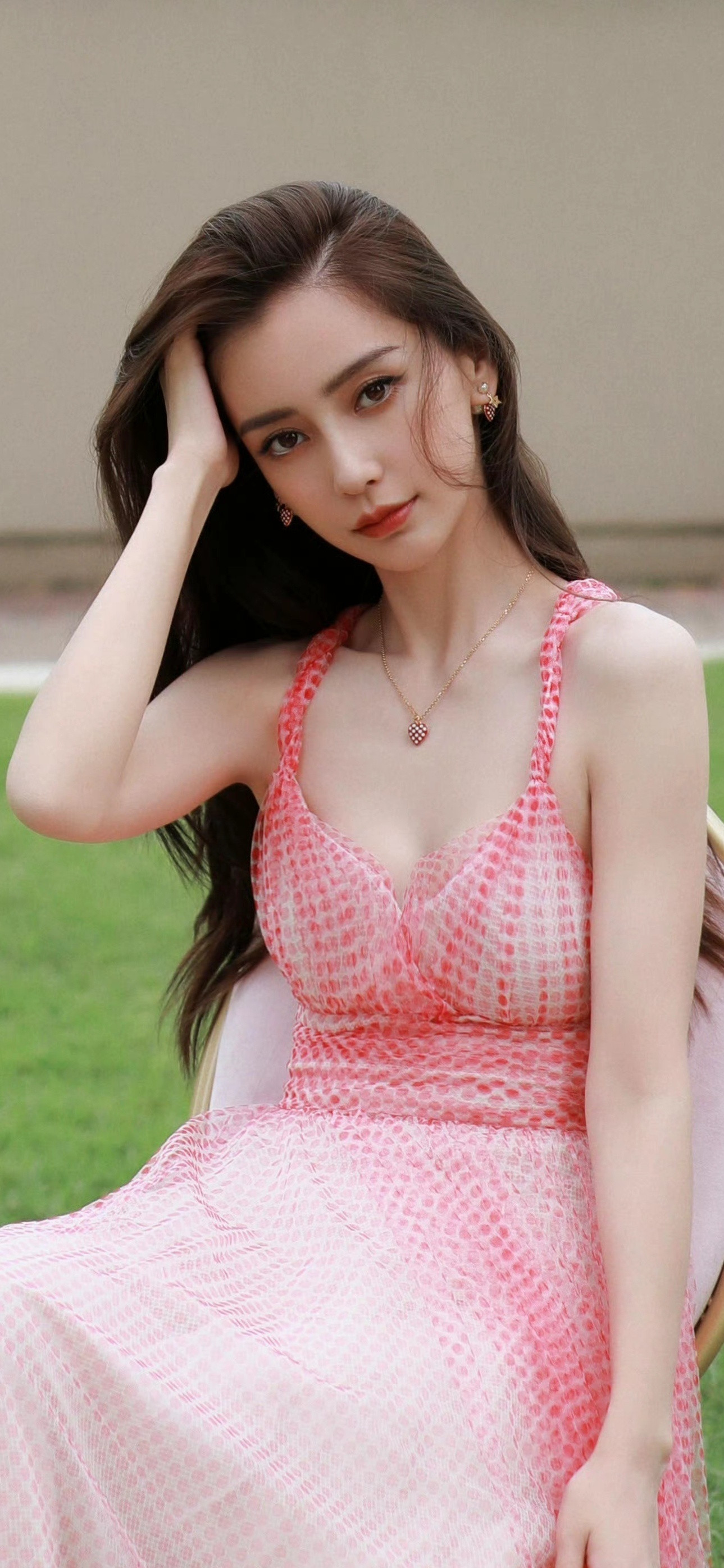 Angelababy杨颖，魅力红唇壁纸精选。杨颖angelababy