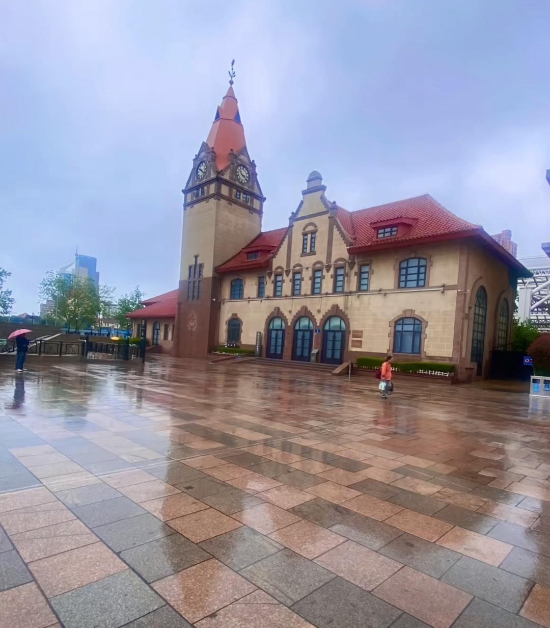 雨后的青岛老城区更加美丽多姿