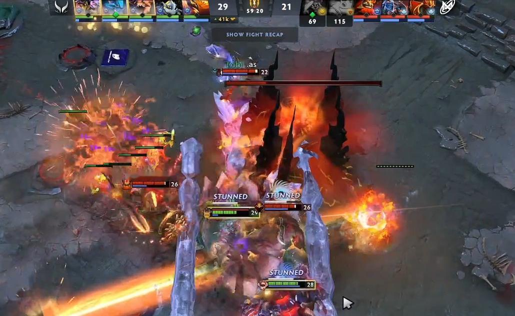 XG第一局算是比较艰难的战胜了Nigma，这把XG对线问题有点大，三条线一度都处