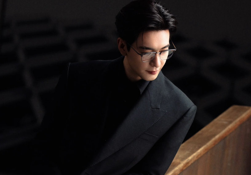 陈星旭偷笑这一下陈星旭偷笑这段也太绝了，把肖稚宇的窃喜、醋意、温柔全藏在微表情里