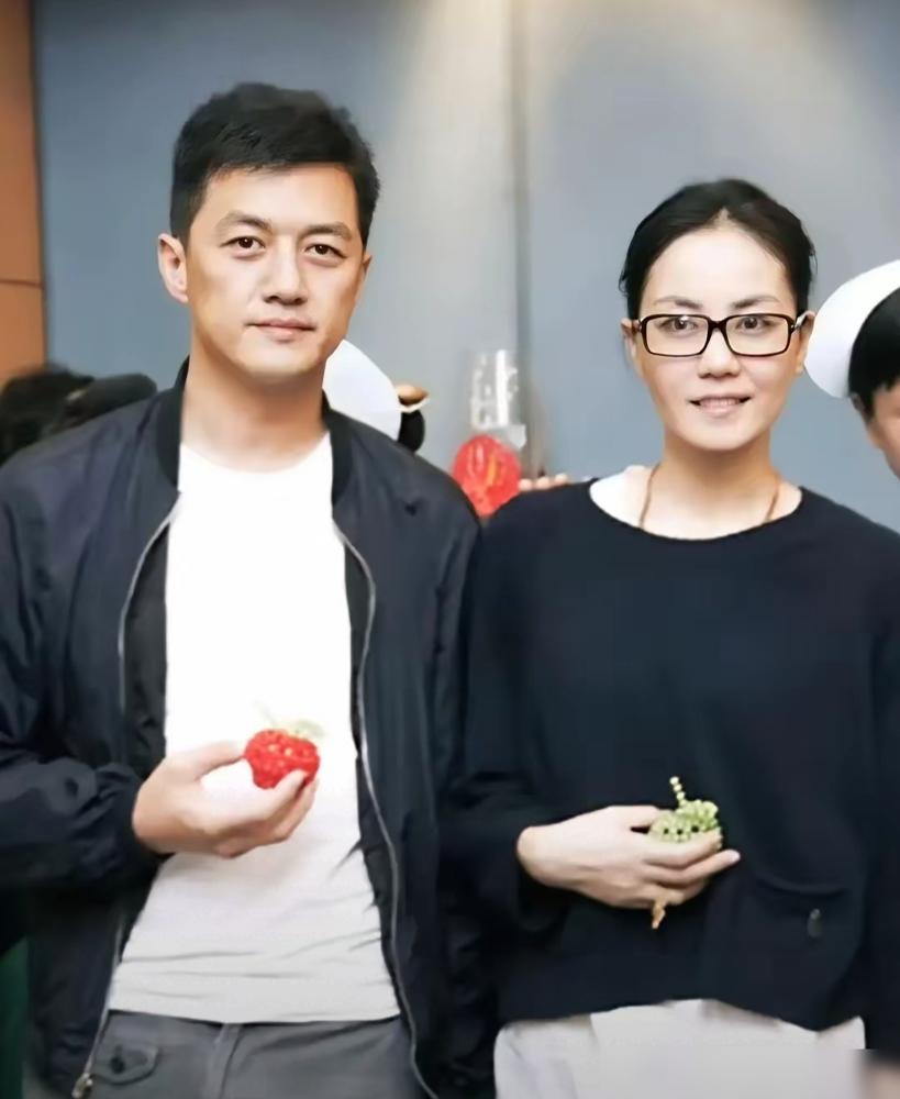 我敢说，​王菲很大概率，​就是李亚鹏这短短一生中，遇到的​最大方的女