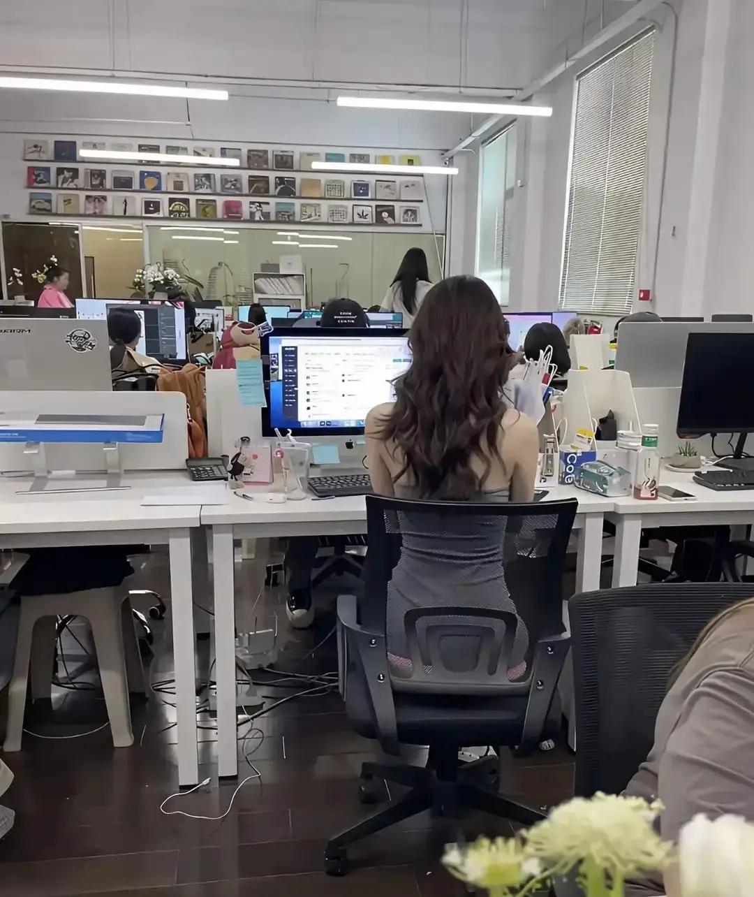 女生发帖吐槽相亲对象：985硕士、年薪六十万、性格温和，就是一句“我不学车也不买