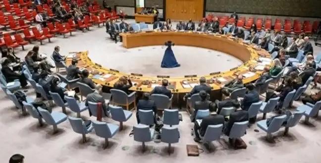 俄罗斯外长拉夫罗夫在联合国大会上提议，巴西和印度入常，由五常变七常。俄罗斯他心底