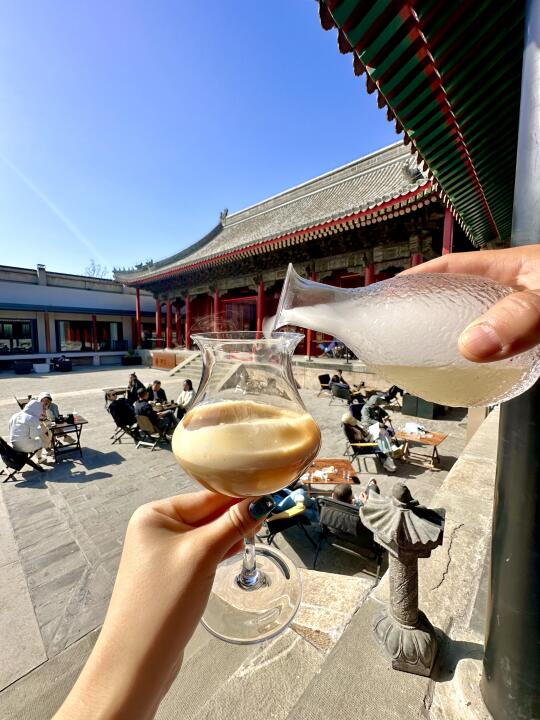 北京人真会享受☕️在700年道观里喝上咖啡了