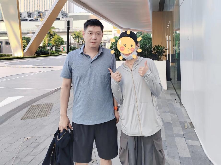 coco与粉丝新的合照！coco到达澳门被粉丝遇到了，居然还要到了合照！