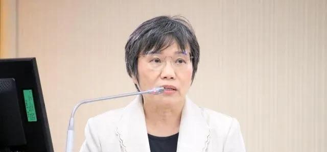 台湾省民进党当局内务部门近期推动全台中正路、经国路更名，遭地方反弹。国民党立委张