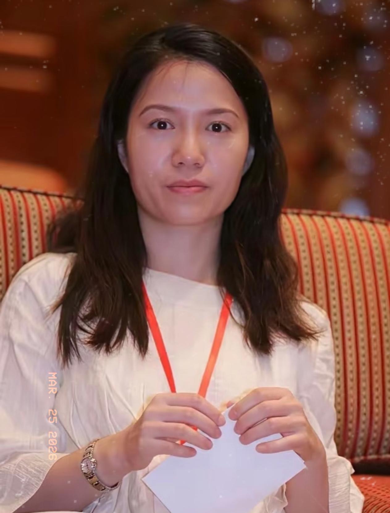 很多人都以为翁帆最后只拿到了清华公寓的使用权，其实杨振宁留给她的，根本不止一