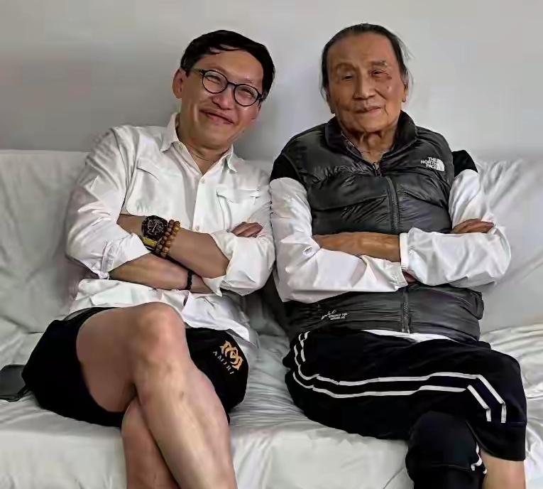 谢贤最后的时光，岁月像把杀猪刀。无论你年轻的时候多么帅气，多么风光无限。但是随着