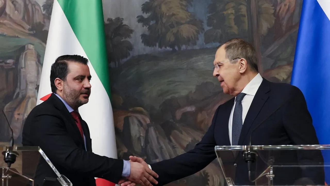 前脚美军发动“鹰眼打击行动”对叙利亚境内70多个恐怖组织目标实施大规模打击。后脚