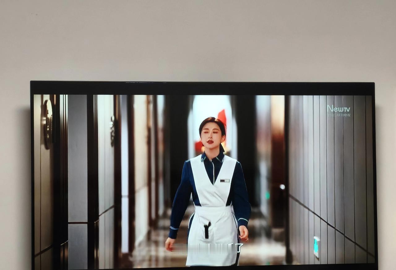 蜜语纪里，朱珠许蜜语单独看，有时候感觉年龄很大了，有时候恍惚间像20多岁也行。因