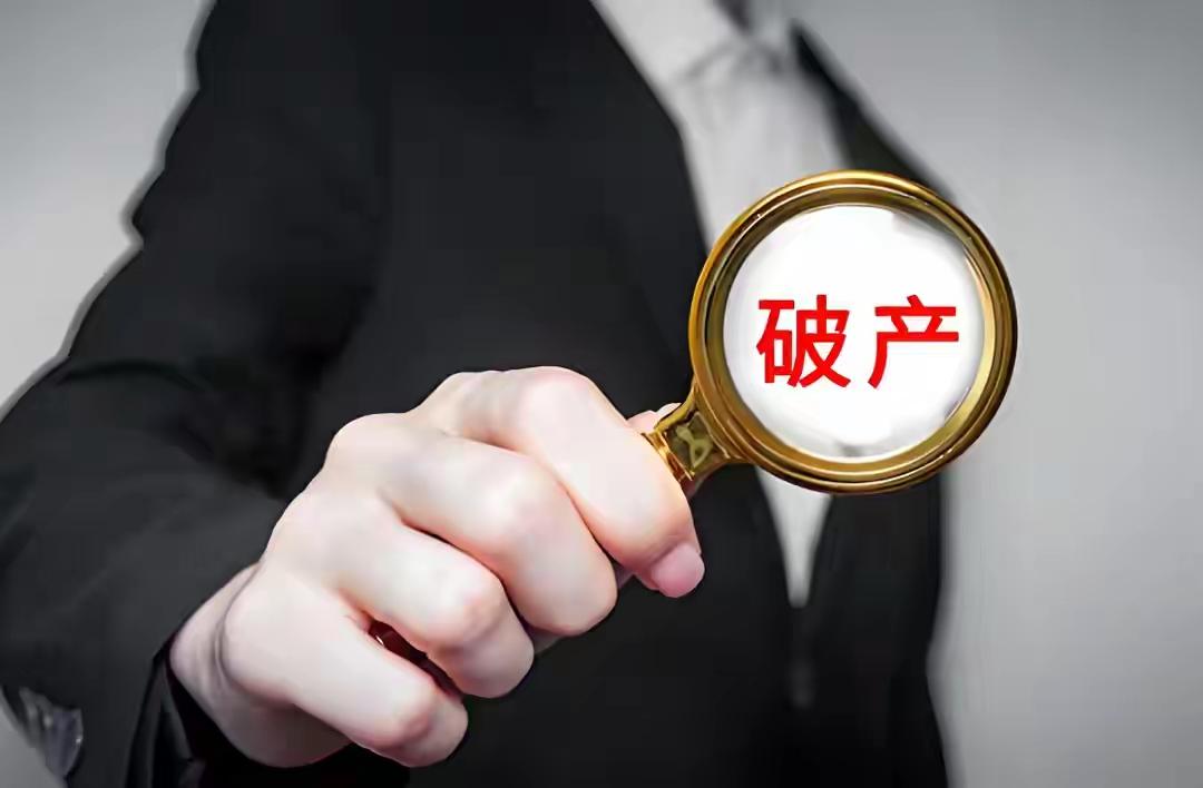 电车渗透率都冲到62.8%了，燃油车被挤得只剩不到四成，全网都在喊“燃油车完了”