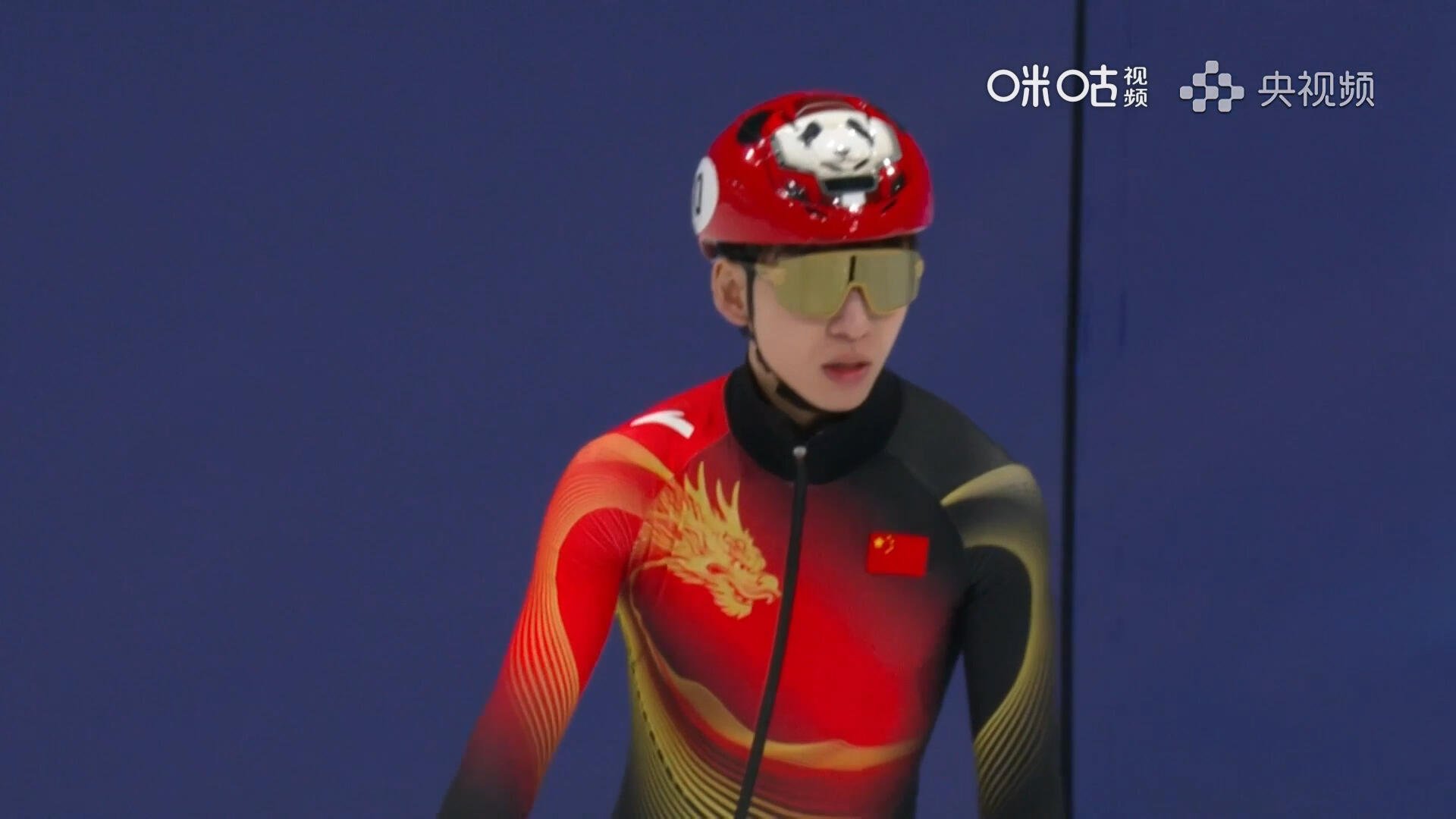 林孝埈500米突出重围稳得一批！这策略执行得太到位了，起跑卡位到冲刺路线都拿捏