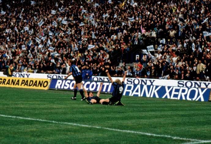 阿森纳总是在关键的坚决时刻缺少一口气。这么多年，阿森纳始终没有找到自己的一任铁血