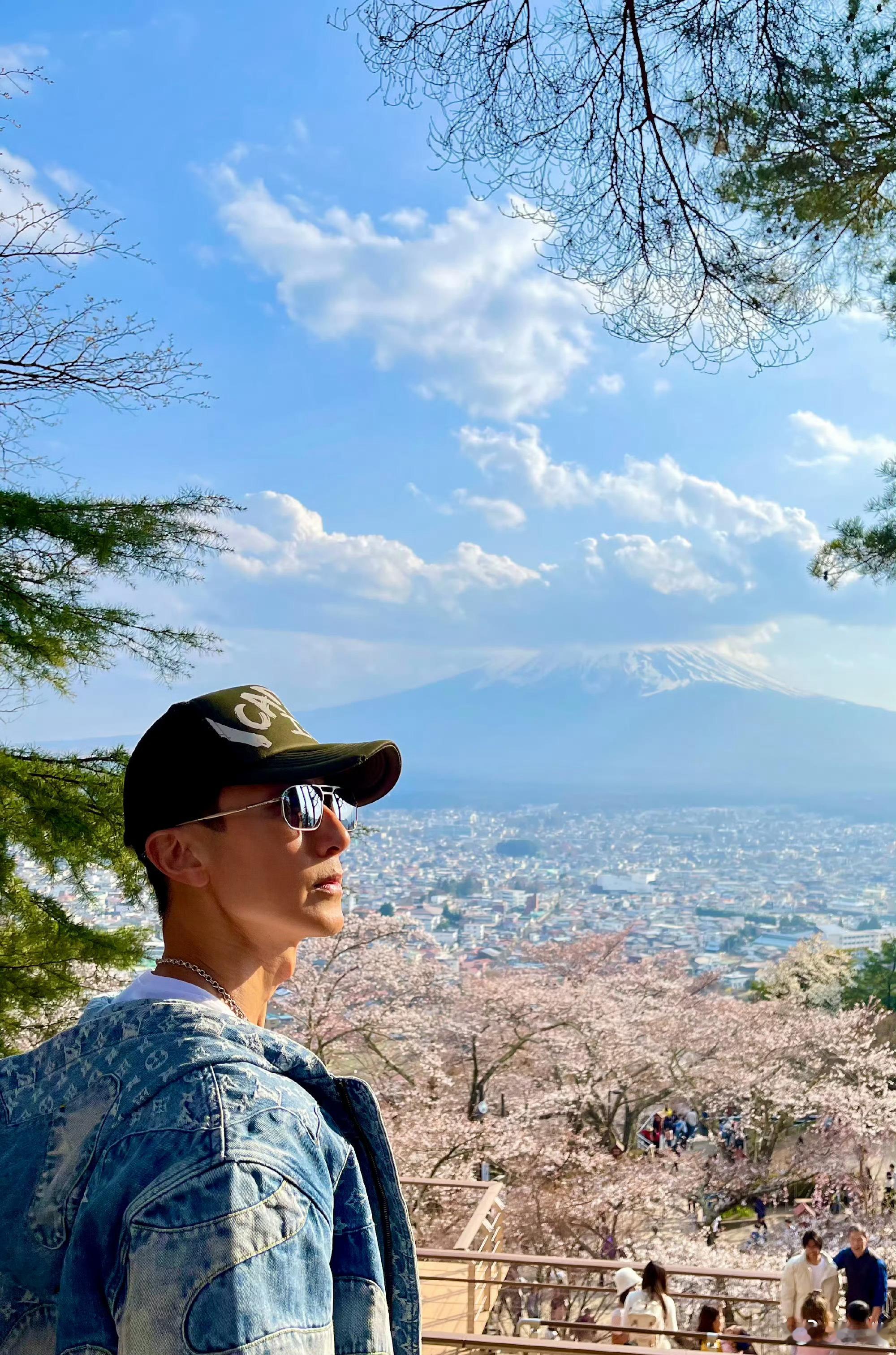 吴尊发文控诉国泰航空看了原视频感觉也被气到了，三天还一点消息都没有，不是拖就是