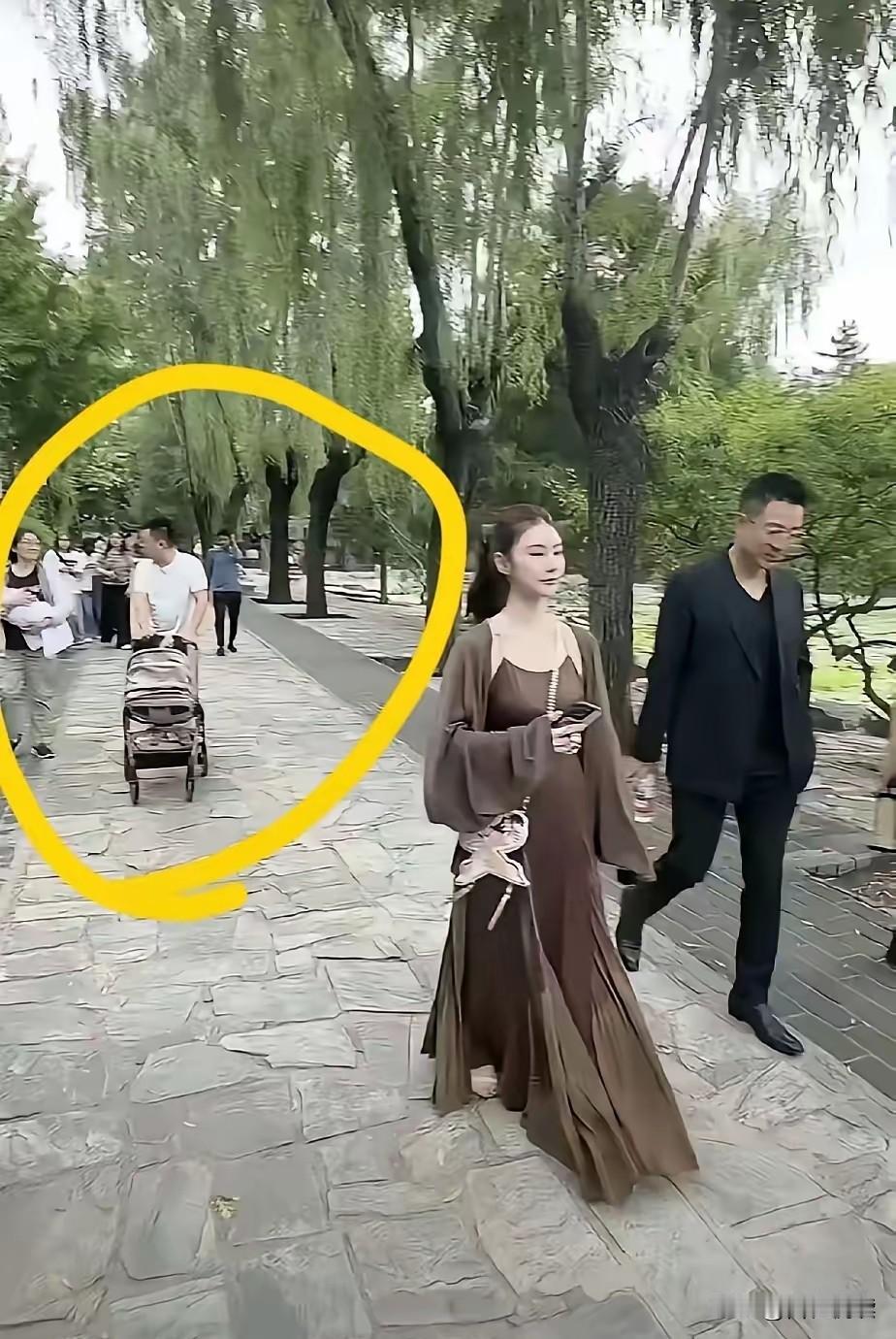 真心想劝马筱梅一句做事还是低调点吧马筱梅又更新视频她带着不足百天的汪