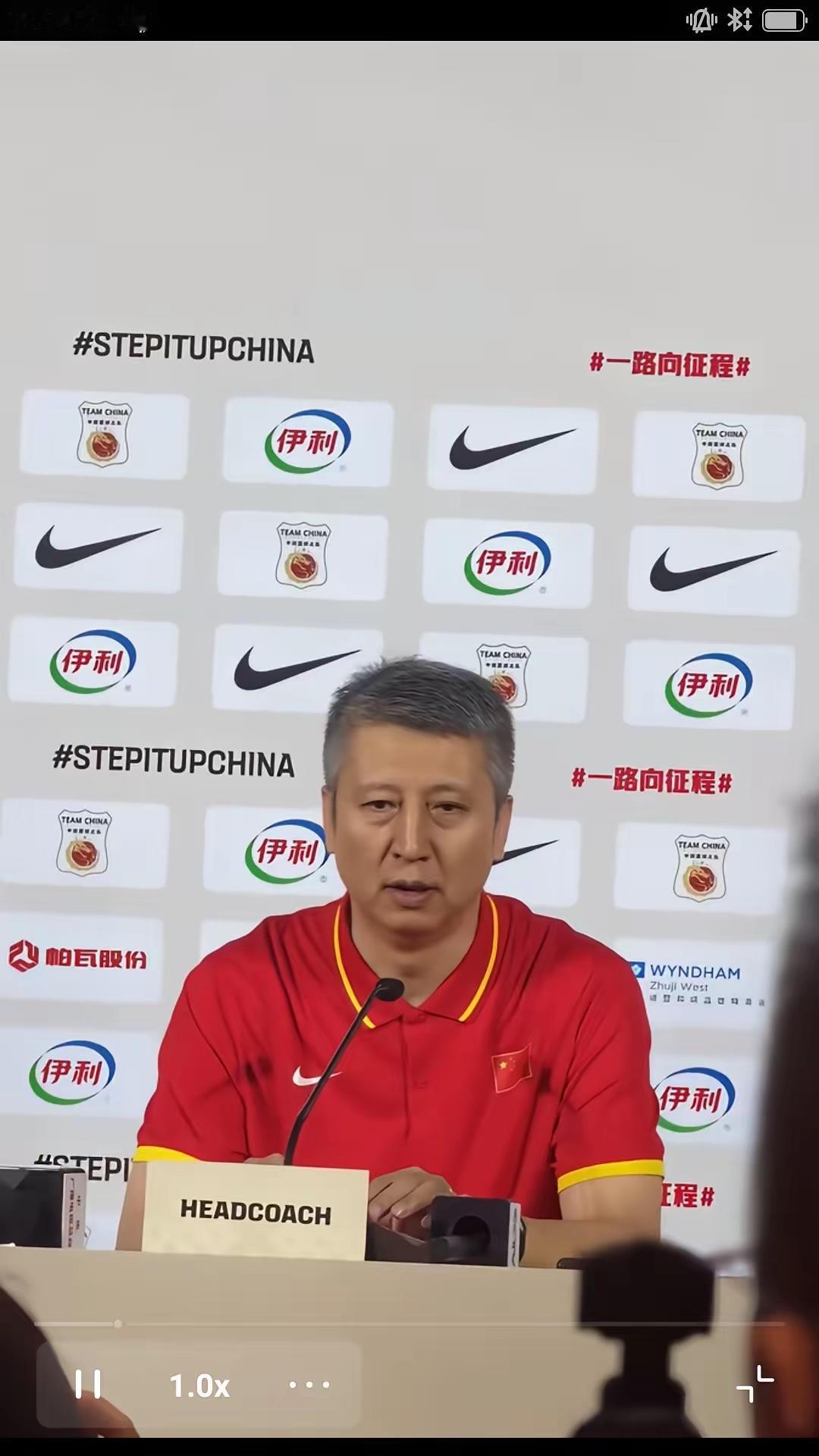 昨天中国男篮打巴林男篮这场球，我被郭指导给逗乐了！昨天下午中国男篮打巴林这场