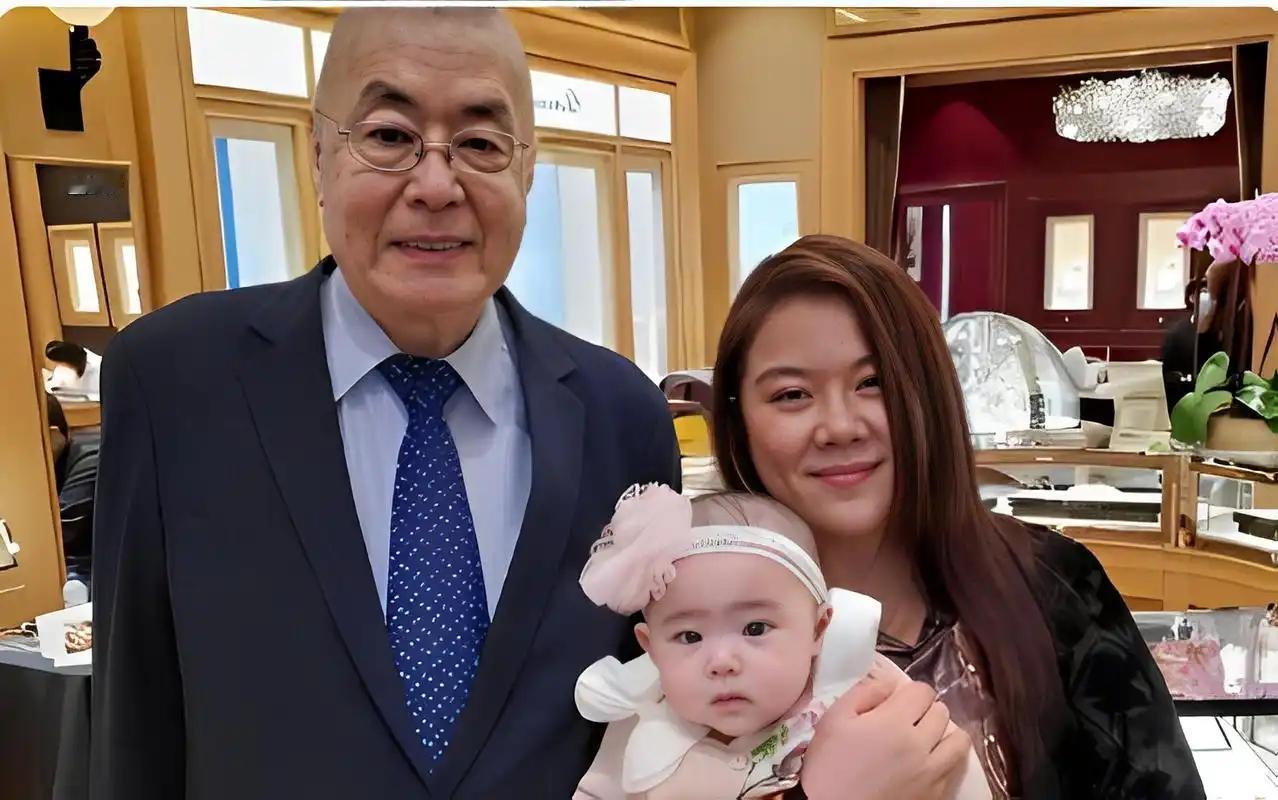 84岁还能喜当爹！2017年，78岁的钢琴大师刘诗昆迎娶比自己小36岁的孙颖，婚