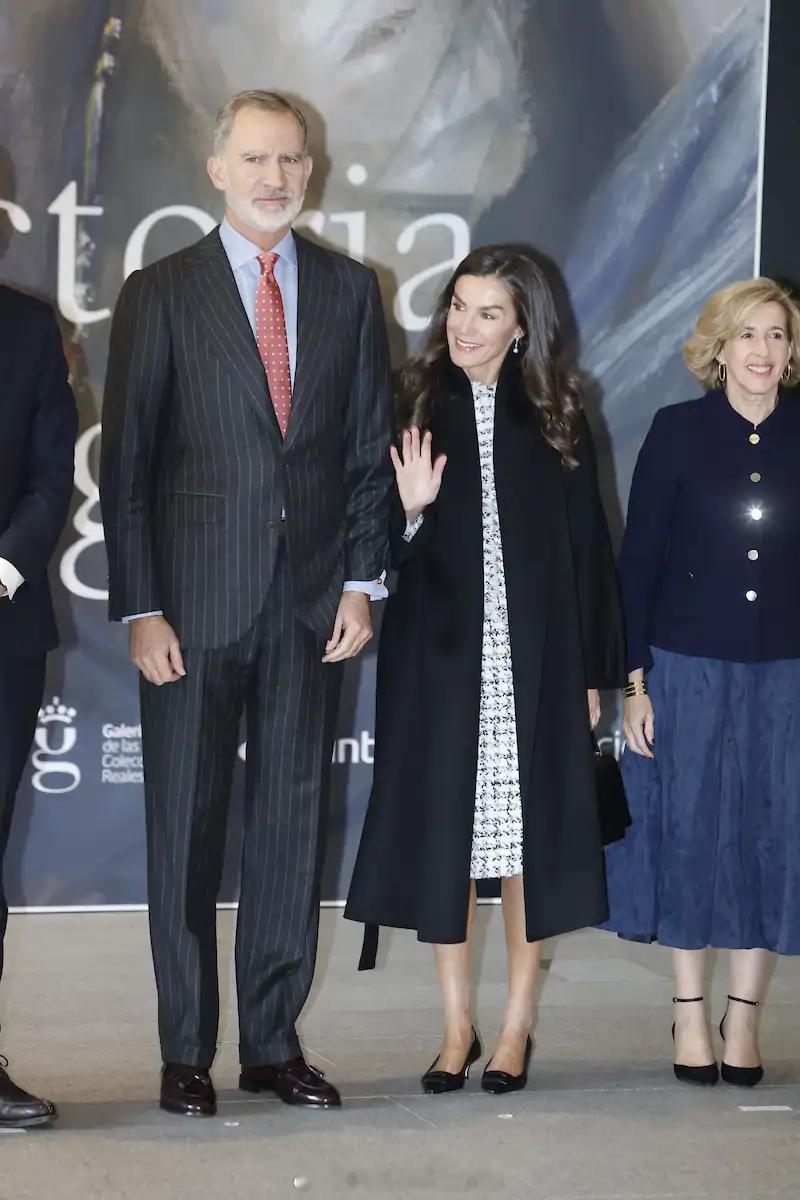 新鲜的莱后~~12月2日，费莱在皇家收藏画廊为维多利亚·尤金妮亚王后展览揭幕，此