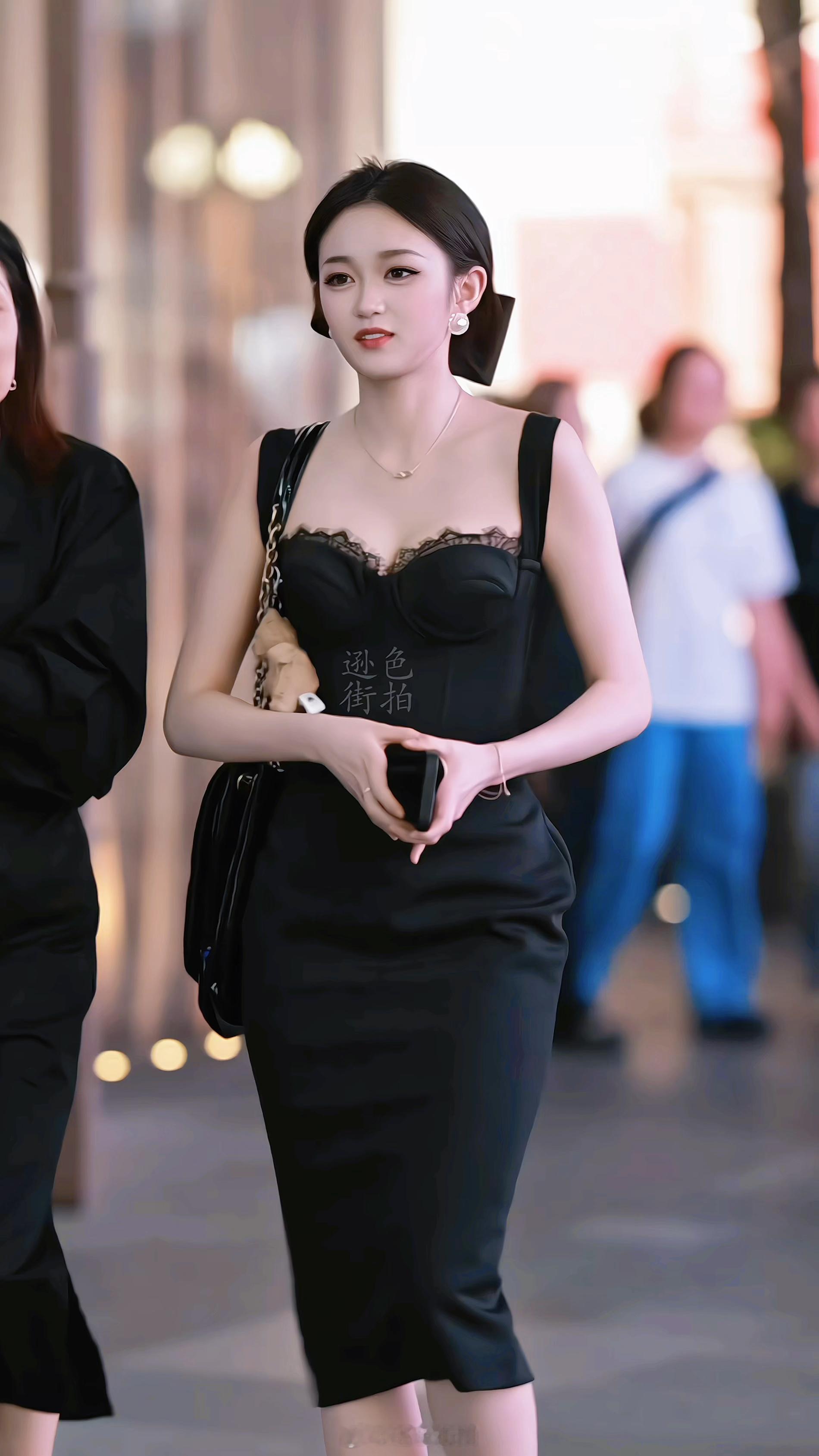 【成都街拍】貌美如花。丨摄影拍照每日穿搭​​​