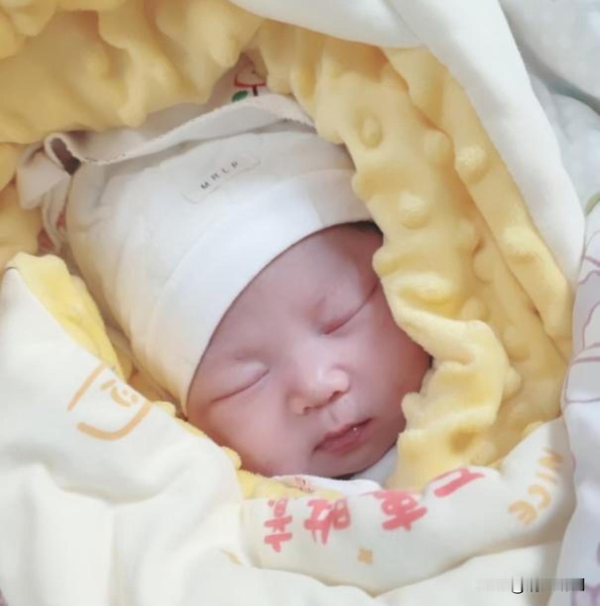 带娃去户外别大意，有3个“伤害”不可逆，妈妈越早知道越好。很多妈妈都觉得，天