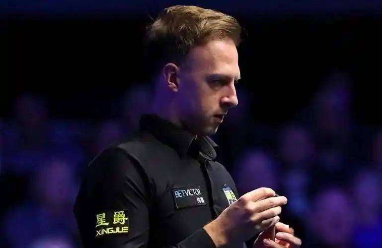 斯诺克巡回锦标赛4月3日赛程看点今天开始巡回锦标赛半决赛，罗伯逊和小特出战。