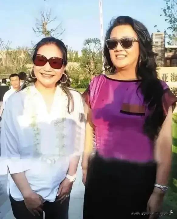 张兰、S妈隔空battle，汪小菲忙着带儿女散心！最近，网上出现很多爆料，然而