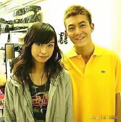 什么叫绝配？我一直以为陈小春和张柏芝叫绝配，一个是古惑仔，一个是小太妹。20