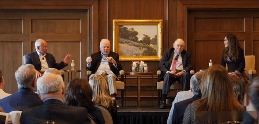 美国彻底慌了？2025年5月6日，巴菲特称：中国年轻人生在中国千百年来最好的时代