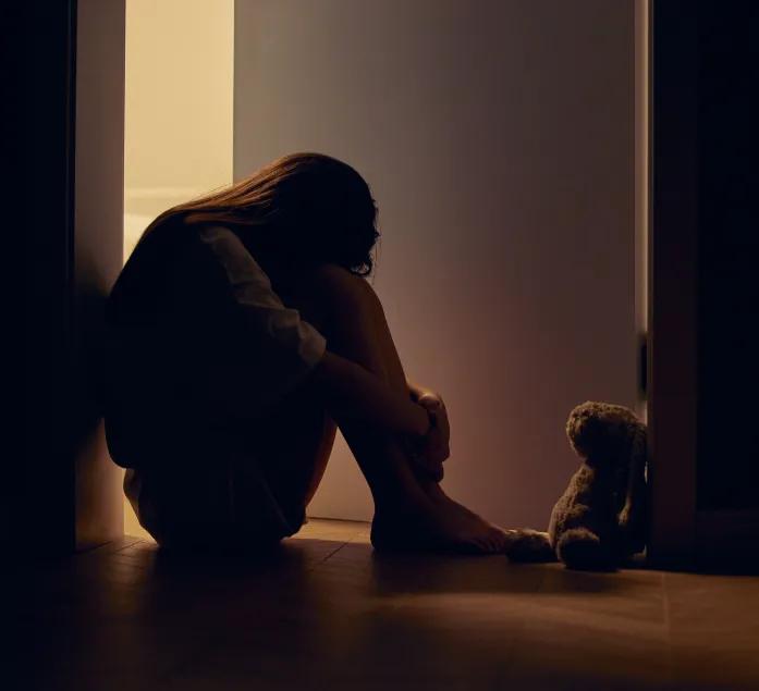 一场恋爱竟成噩梦！女研究生控诉男友趁病侵犯致抑郁，法院却判她败诉？这事儿最近