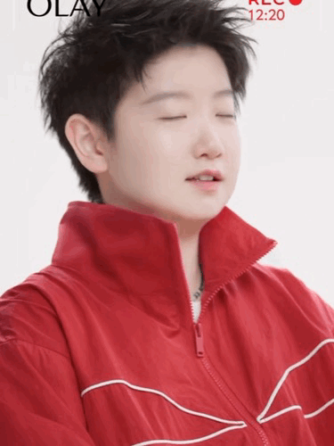 OLAY品牌代言人孙颖莎红色小莎好漂亮​​​