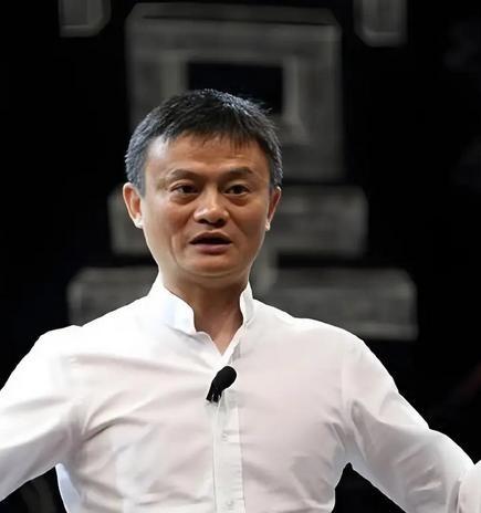 一段非常有道理的话：“面对当下经济环境，哪怕你有一丁点存款，不管是三五万也好，十