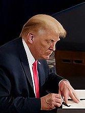 台海大洗牌！解放军斩首亮拳特朗普甩台，台独彻底玩完？2026年初台海局势迎