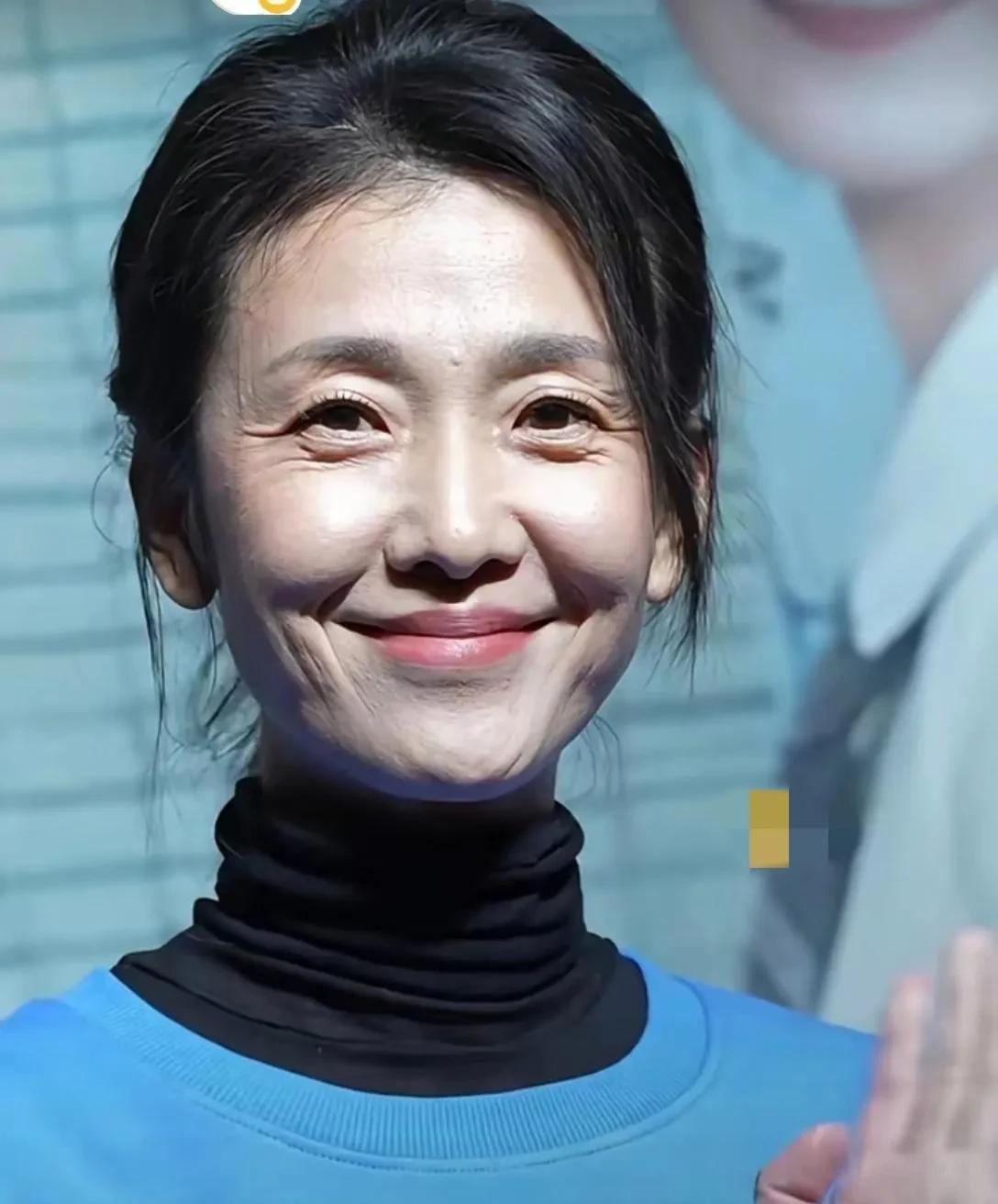 热玛吉打掉的不是皱纹，是你对失控的恐惧。看看数据：一边是2000亿市场催着你「