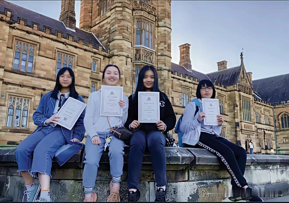 朋友聚餐时，说起她女儿前不久留学回来，取得了文科硕士一枚。但是现在找