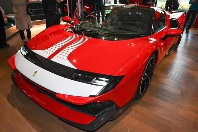 法拉利近日正式发布全新旗舰超跑849Testarossa，硬顶版起售价516