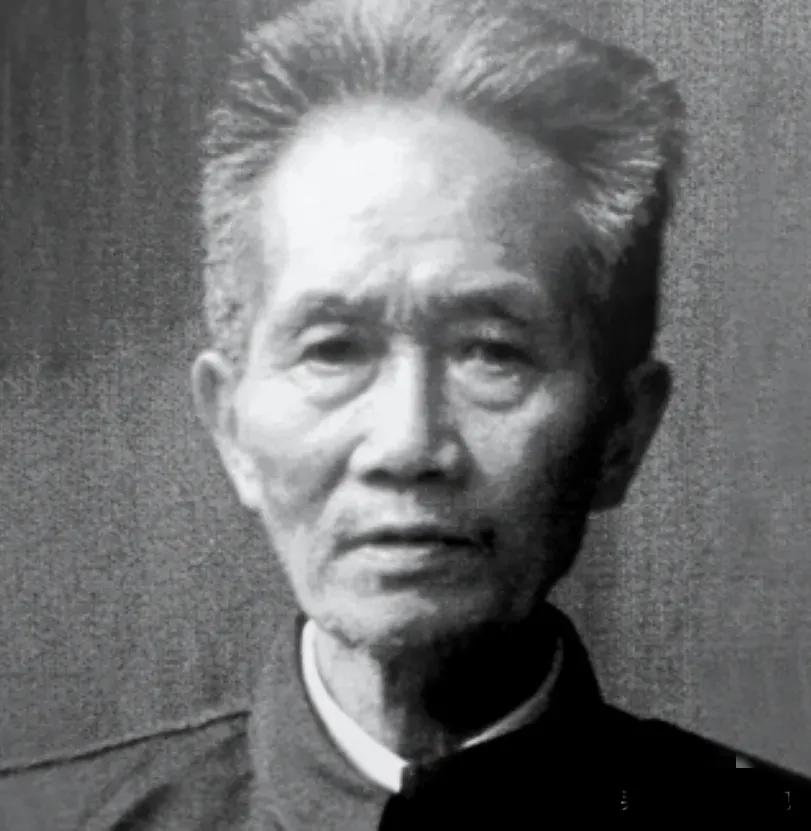 1950年，开国上将杨勇收到一封来信：“我还活着，能不能给我安排个工作？”杨勇看