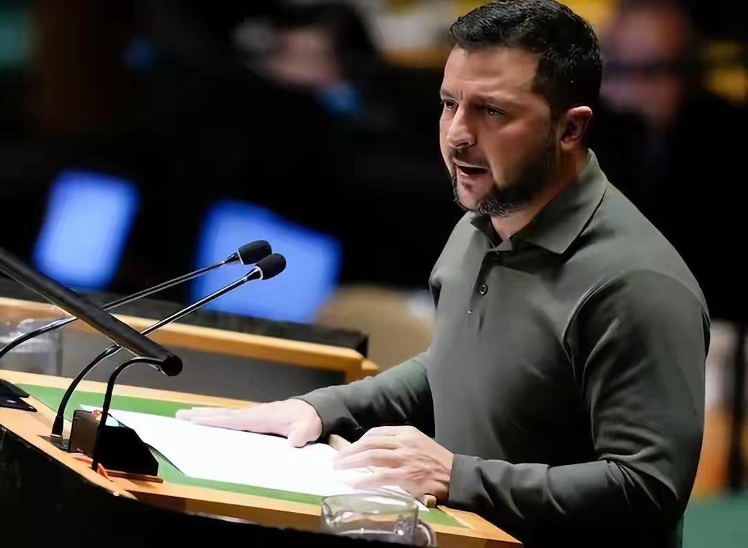 出大事了，200万乌克兰人逃跑后，俄高层呼吁普京使用报复性武器出大事了！200