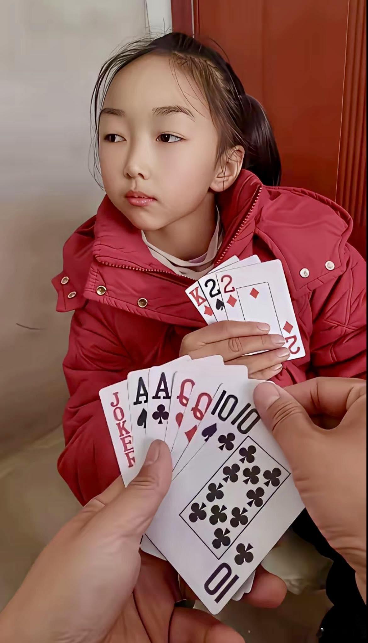 小孩不屑地表示已经算过了，你必输。请问，下面先出，能赢吗？