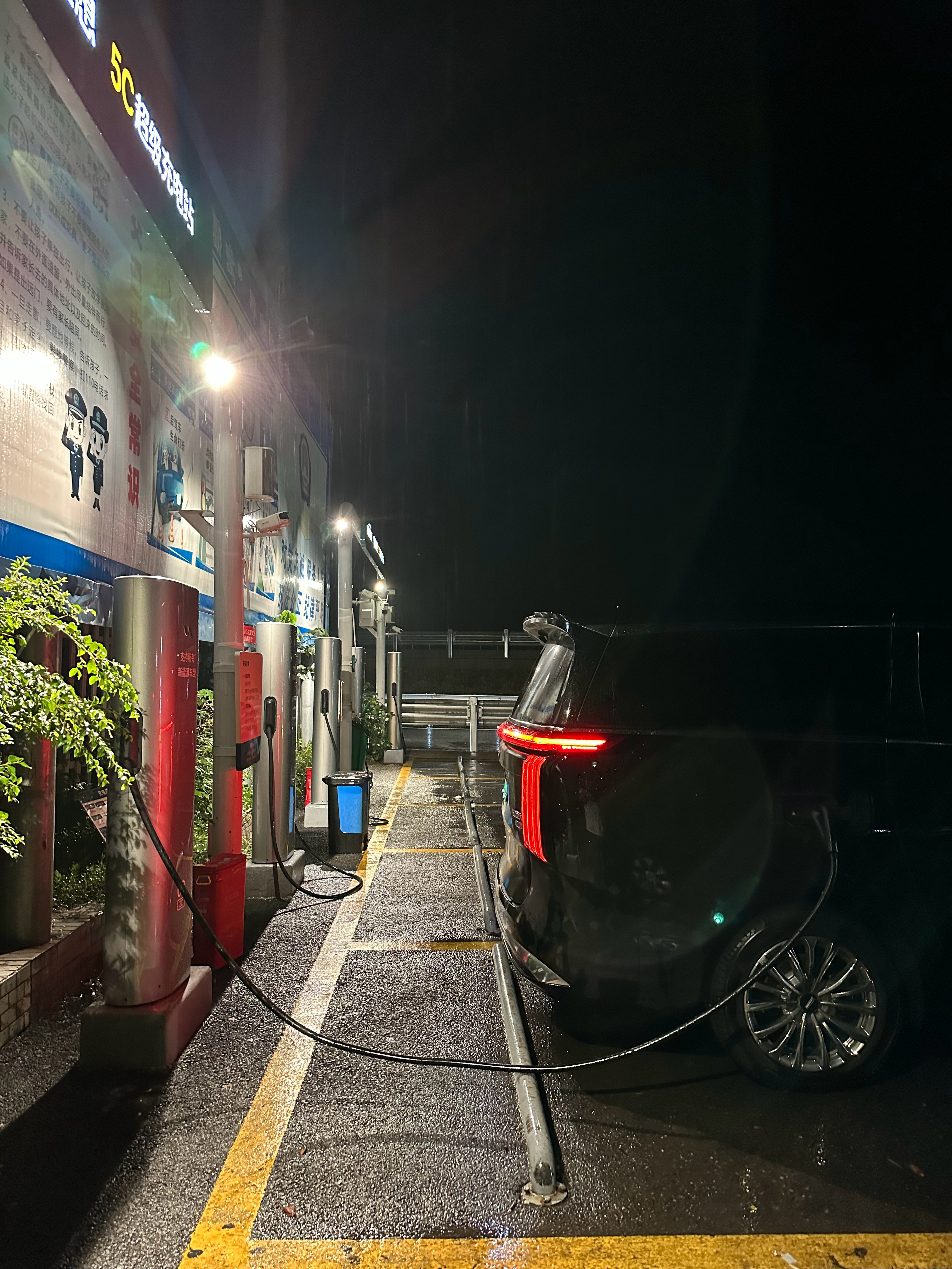 差旅途中发热，错过南充米粉，牛肉面有水准。​​​
