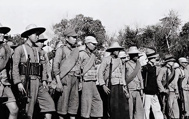 抗战胜利的喜悦尚未散去，内战阴云已笼罩中原。曹县武工队一支由19名精锐组成的敌后