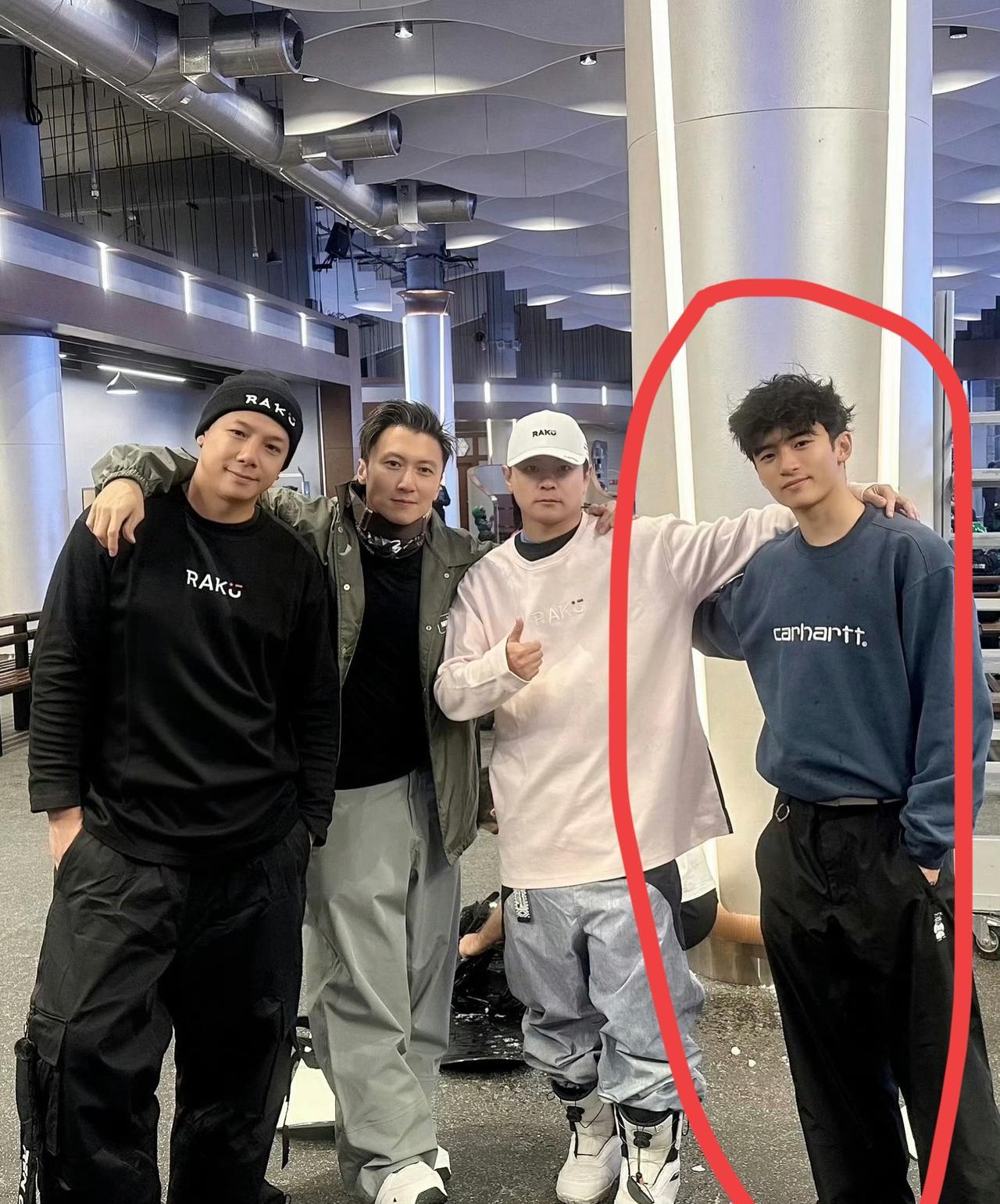 谢霆锋和张柏芝的儿子Lucas，给大家都提了个醒，爸妈多有名气、多有钱都不是