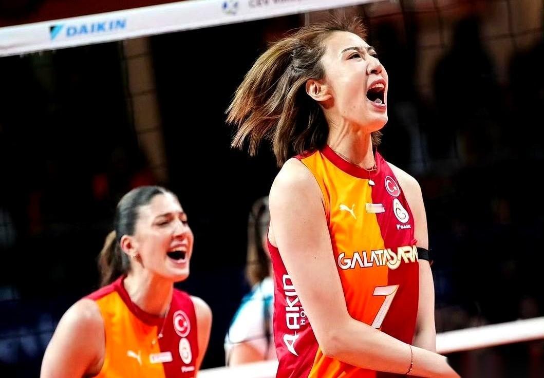 王媛媛在土耳其女排联赛的第一年，交出了一张狠到让人没话说的成绩单。最后一刻，加