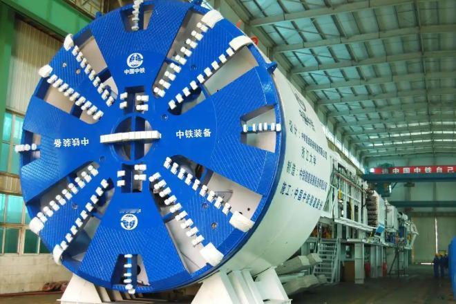 这次我们不会了！广州出的两台盾构机，按合同该付尾款才能发，印度客户想先提货再拖款