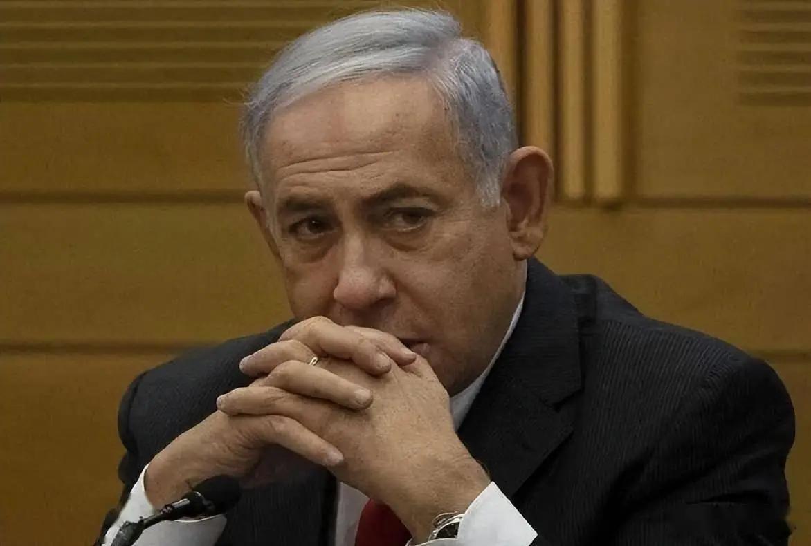 老内（内塔尼亚胡）这个人，感觉只要没仗打，就不知道干什么！根据公开信息查询，最