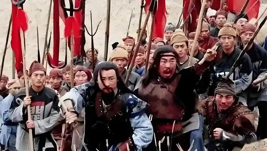 黄巢军队进入长安，城里的状况是怎么一步步恶化的。黄巢进长安之初，城里没有立刻