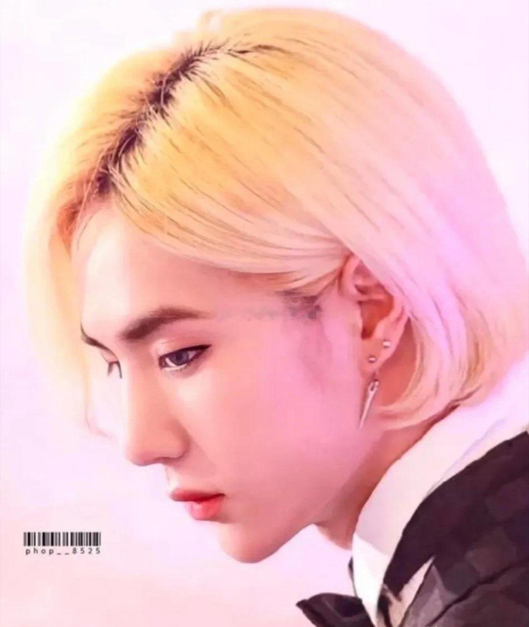 这段正是王一博的青涩黑历史（也是白月光）✨1.韩国UNIQ时期，未成年上《康