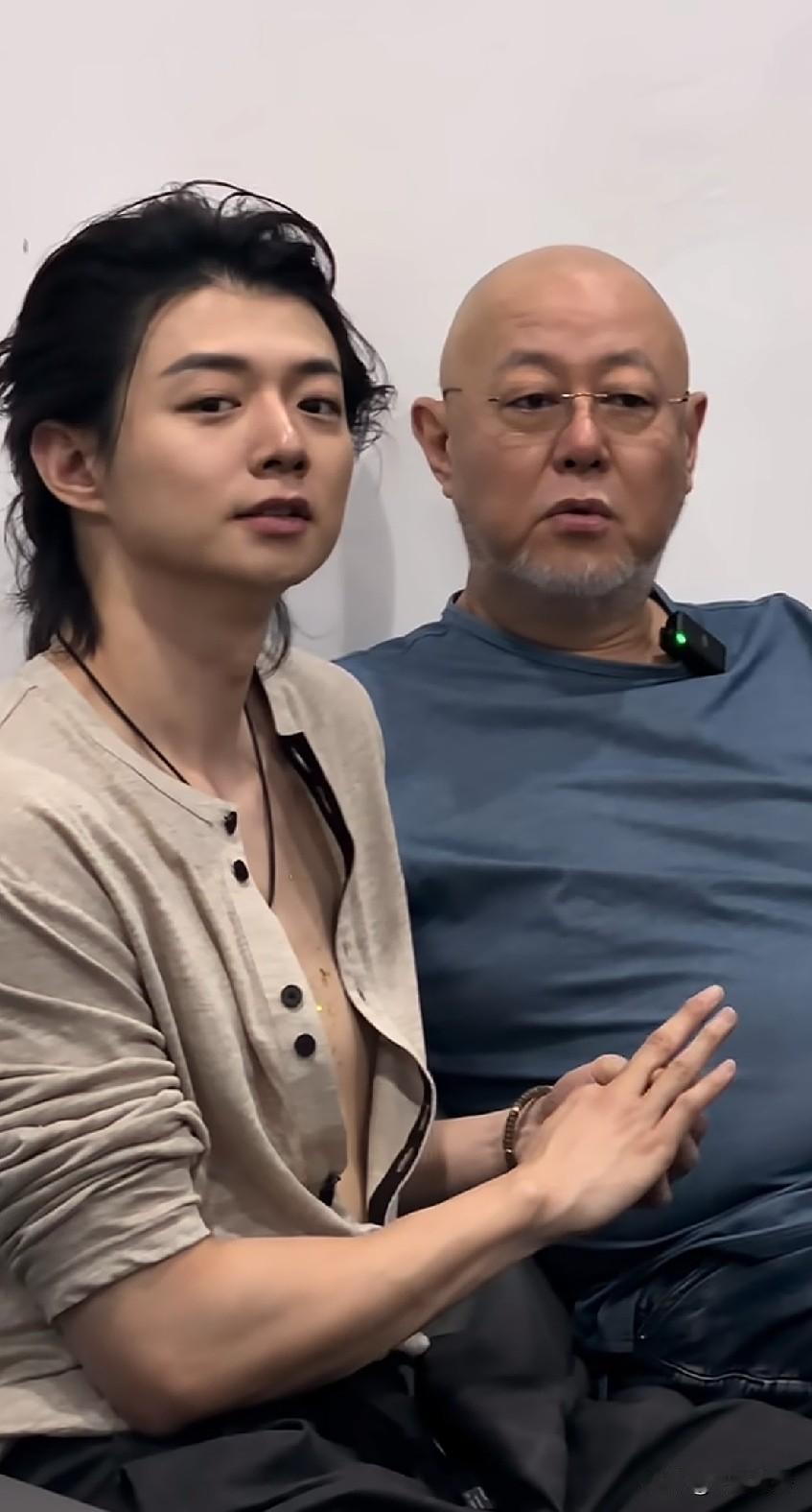霍尊父子同框引热议！网友力挺：他是文艺圈里最干净的孩子，一点心机都没有霍尊