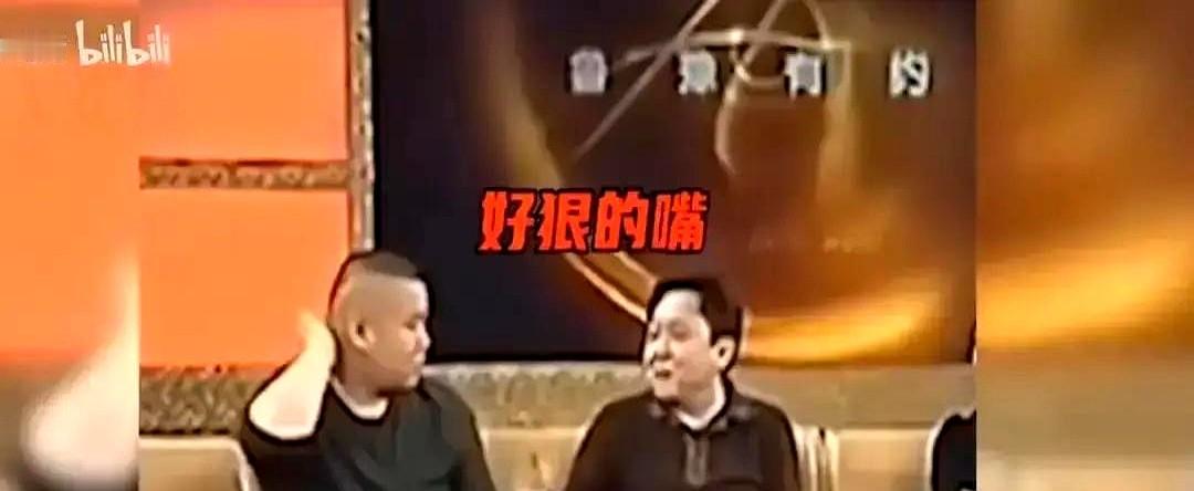 差别在哪？普通人真看不出来。都说于谦的现挂是神来之笔，台上随便一个...